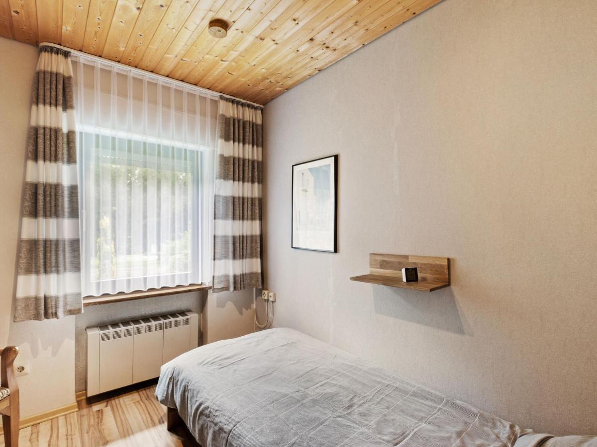 Idyllic Bungalow In Feusdorf With Forest View Cameră foto